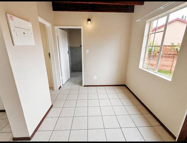 2 BEDROOM TOWNHOUSE FOR SALE IN CELTISDAL